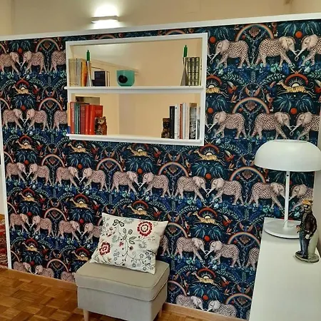 Charming Loft In Piazza Di Spagna Апартаменты Рим
